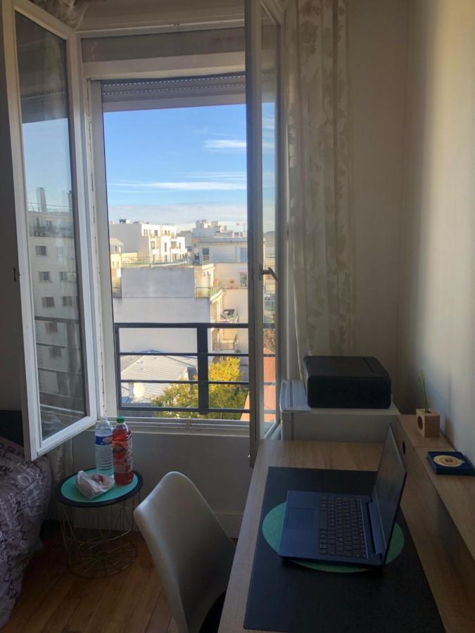 Appartement Tres Calme A 10Mn De Paris - Woman & Couples Only Courbevoie Exterior photo